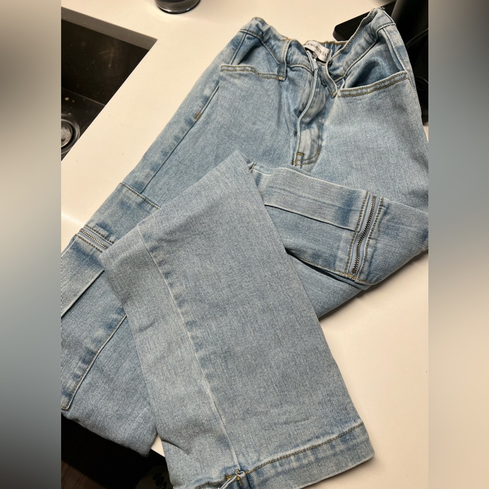 Adjustable Cargo Denim Jeans